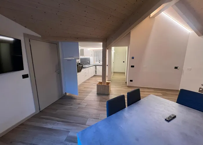 Cesa Sot Bosch アパート カナツェーイ